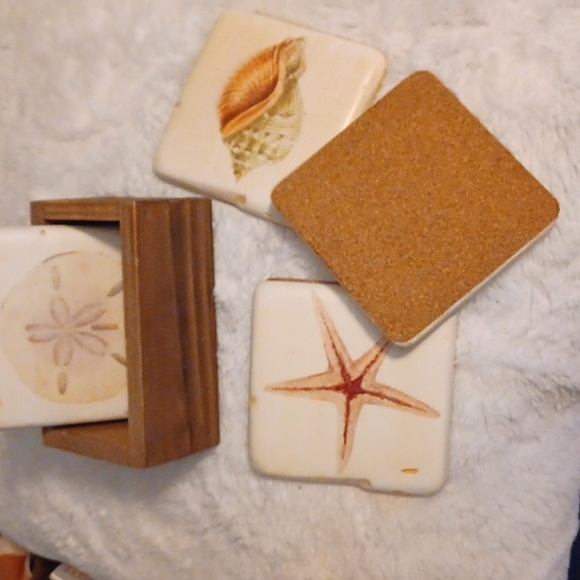 Shell designs coasters set with holder MudPie NEW - Picture 5 of 6